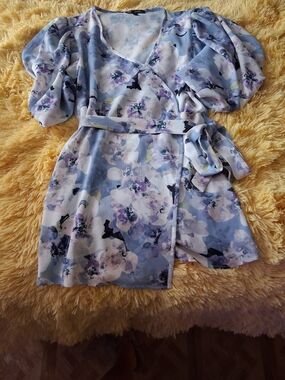 DG2 by Diane Gilman Light Blue Floral Wrap Top with Purple Accents